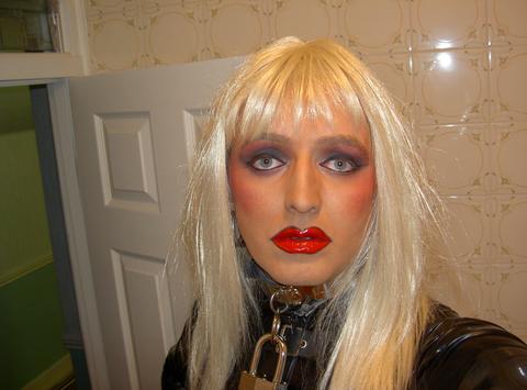 Sissy for total exposure