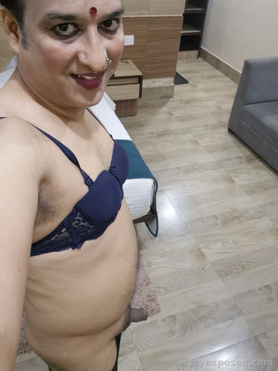 Sissy showing off