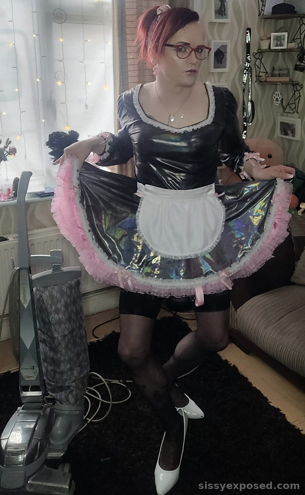 Cleaning sissy maid