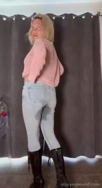 suckiing dildo