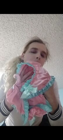 Cleaning panties