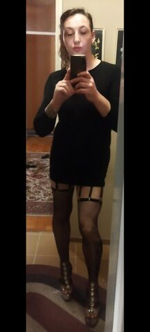Sissy Mia exposed