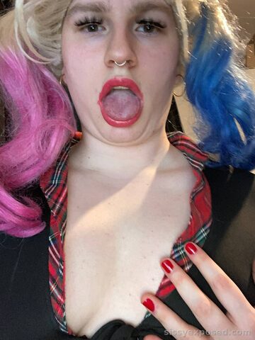 Turn me into a Slut Daddy 🖤